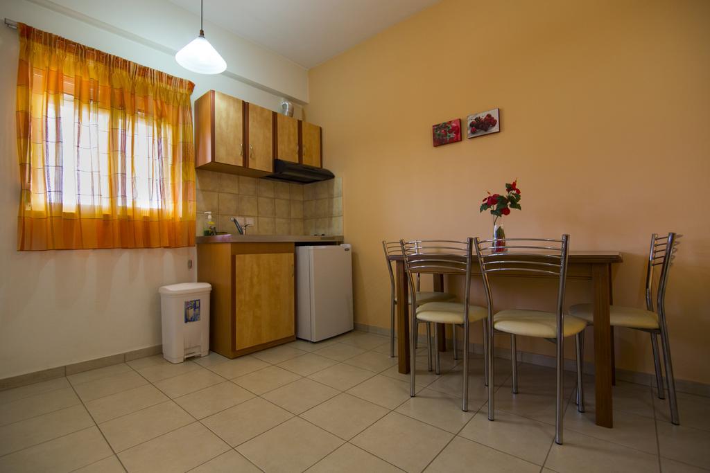 Vakis Apartments Zacharo Pokoj fotografie